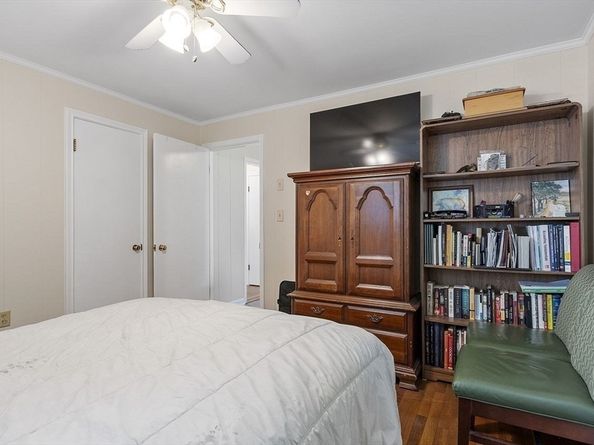 29 Scenic Dr, Worcester MA 01602