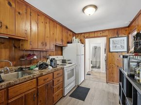 29 Scenic Dr, Worcester MA 01602