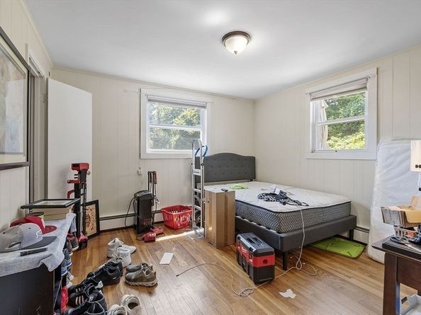29 Scenic Dr, Worcester MA 01602