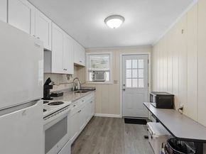 29 Scenic Dr, Worcester MA 01602