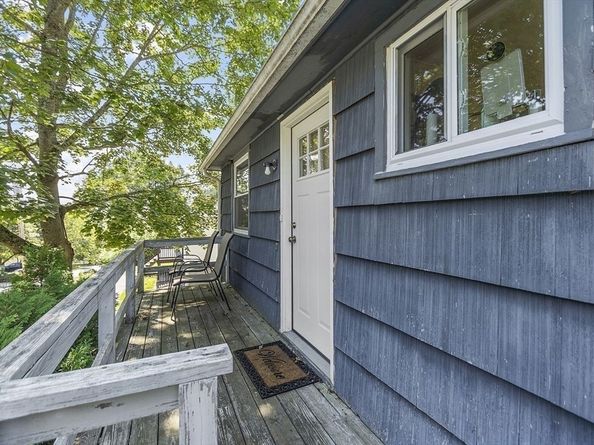 29 Scenic Dr, Worcester MA 01602