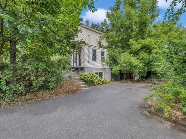 1687-1689 Main Street, Concord MA 01742
