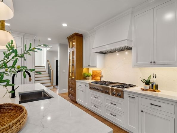 12 Ariana Ln, Norfolk MA 02056