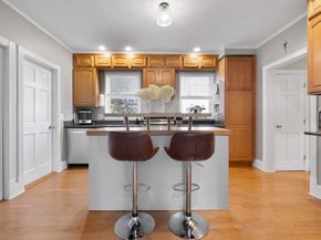 24 Minot St, Reading MA 01867