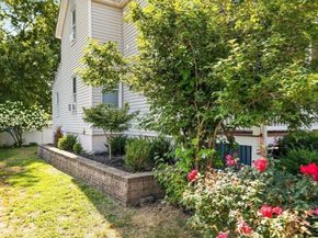 24 Minot St, Reading MA 01867