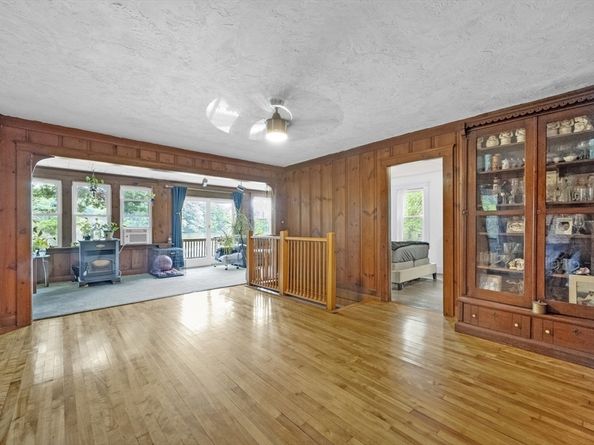 68 Lake Avenue, Leicester MA 01524