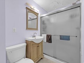 68 Lake Avenue, Leicester MA 01524