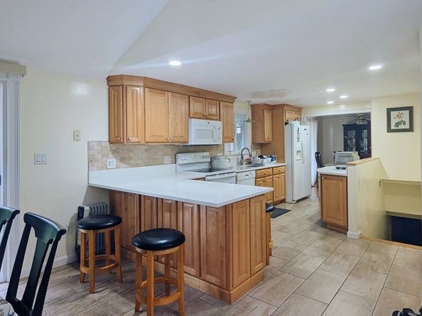 169 Pond Street, Holbrook MA 02343
