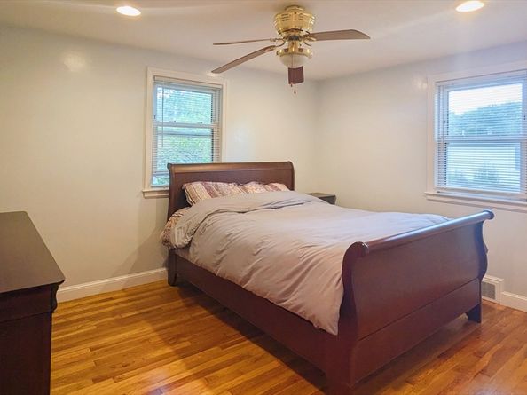 169 Pond Street, Holbrook MA 02343