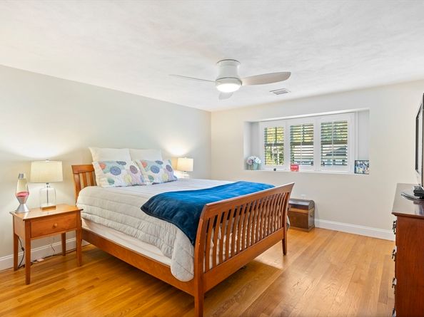 137 Fairoaks Ln, Cohasset MA 02025