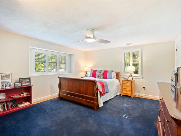 137 Fairoaks Ln, Cohasset MA 02025