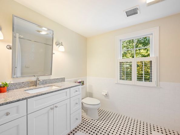137 Fairoaks Ln, Cohasset MA 02025