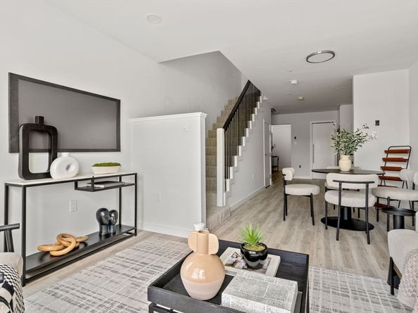 602 Canterbury 13, Boston MA 02131