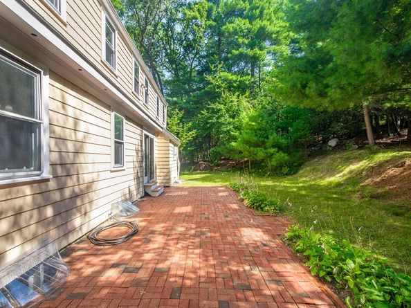 260 Cochituate Rd, Wayland MA 01778