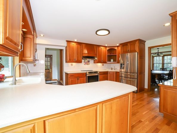 493 Salisbury Street, Worcester MA 01609