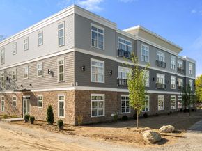 7 Cross St 102, Wilmington MA 01887