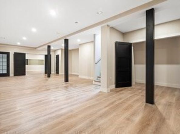 741 Boston Post Rd, Weston MA 02493
