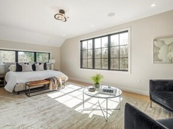 741 Boston Post Rd, Weston MA 02493