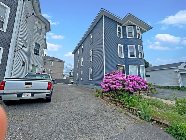 345 Park Ave, Worcester MA 01610