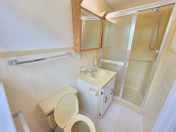 5 Damico Dr, Marlborough MA 01752