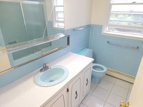 5 Damico Dr, Marlborough MA 01752