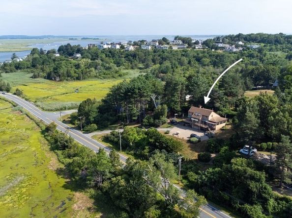 22 Little Neck Rd, Ipswich MA 01938