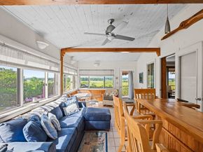 22 Little Neck Rd, Ipswich MA 01938