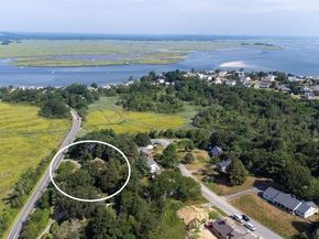 22 Little Neck Rd, Ipswich MA 01938