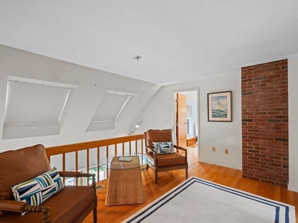 22 Little Neck Rd, Ipswich MA 01938