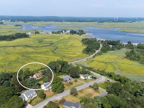 22 Little Neck Rd, Ipswich MA 01938