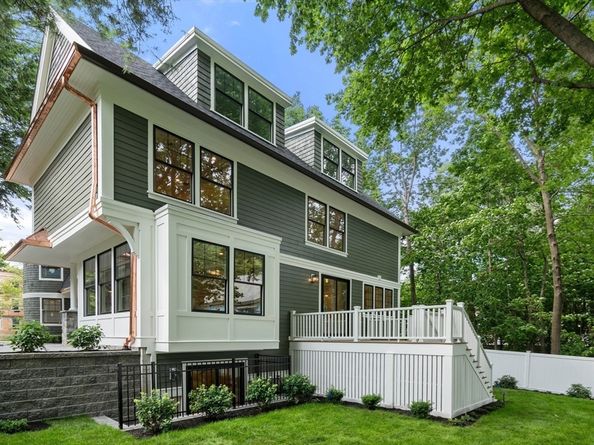 85 Naples Rd 2, Brookline MA 02446