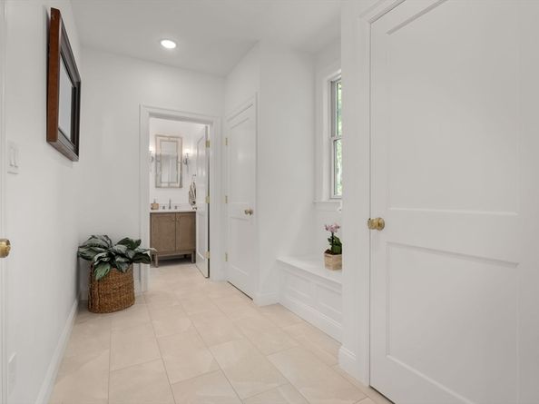 85 Naples Rd 2, Brookline MA 02446
