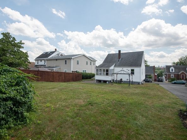 185 Suffolk Ave, Revere MA 02151