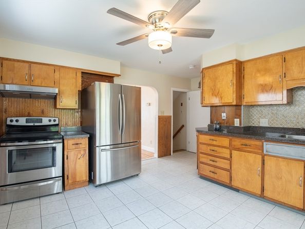 185 Suffolk Ave, Revere MA 02151