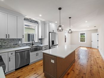 8 Cushing Street