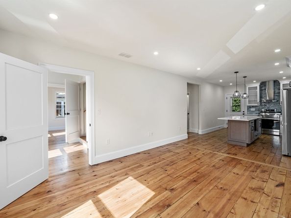 8 Cushing Street 2, Salem MA 01970