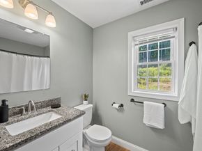 216 River St, Holden MA 01520