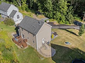 216 River St, Holden MA 01520