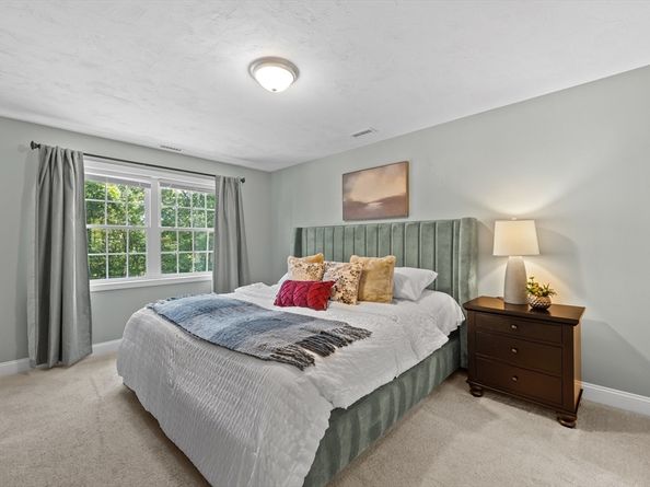 216 River St, Holden MA 01520