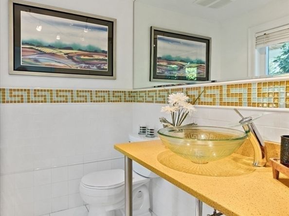 6 Lynbrook Rd, Southborough MA 01772