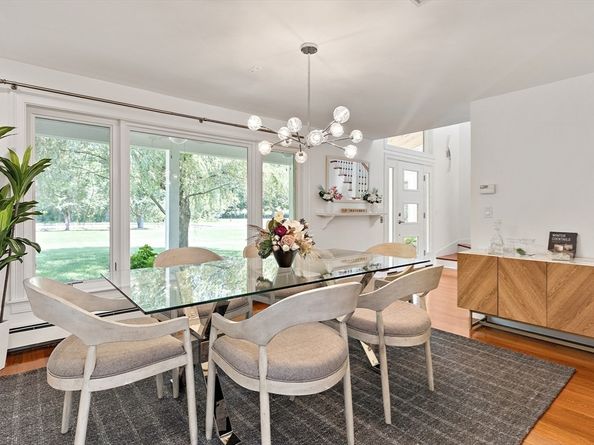 6 Lynbrook Rd, Southborough MA 01772