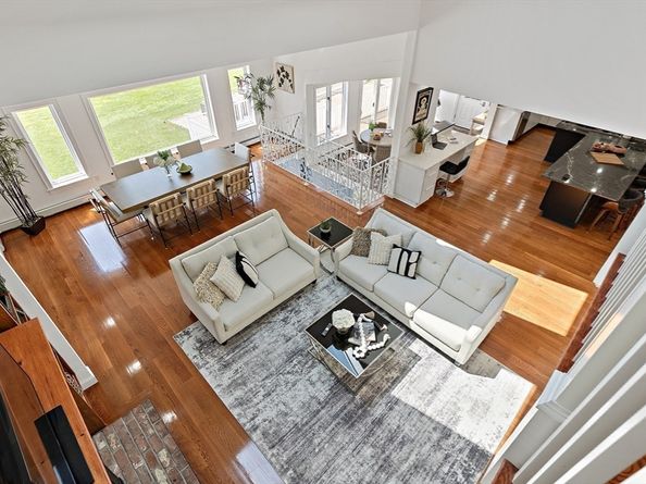 6 Lynbrook Rd, Southborough MA 01772