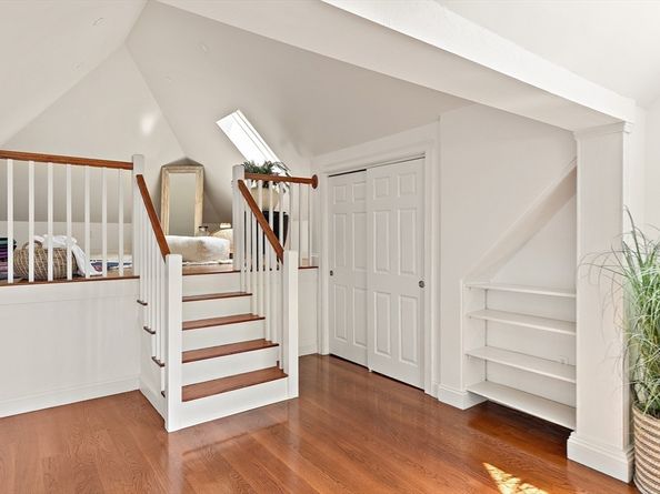 6 Lynbrook Rd, Southborough MA 01772