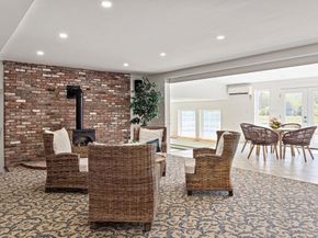 6 Lynbrook Rd, Southborough MA 01772