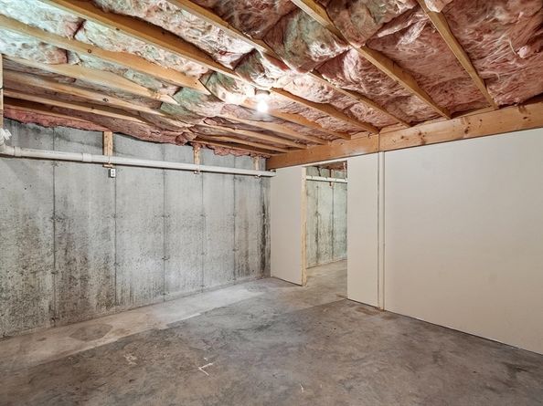21 Sibley Rd, Winchendon MA 01475