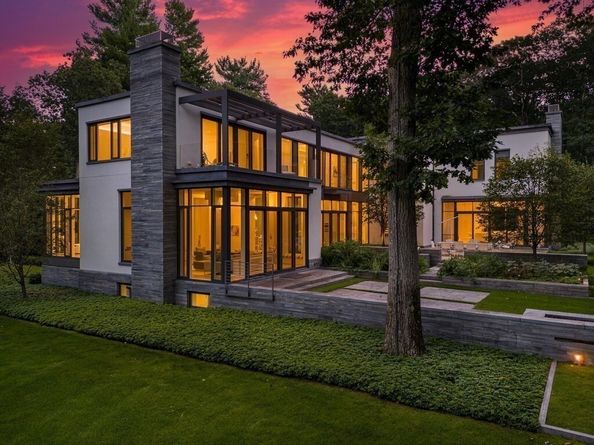 70 Possum Rd, Weston MA 02493