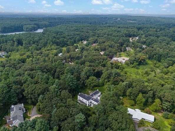 70 Possum Rd, Weston MA 02493
