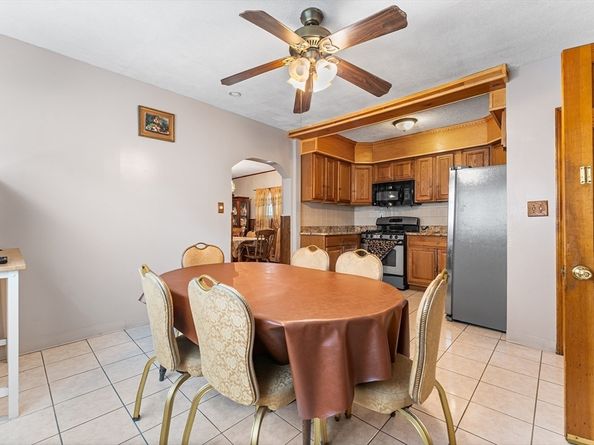 32 Rush St, Somerville MA 02145