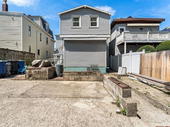32 Rush St, Somerville MA 02145