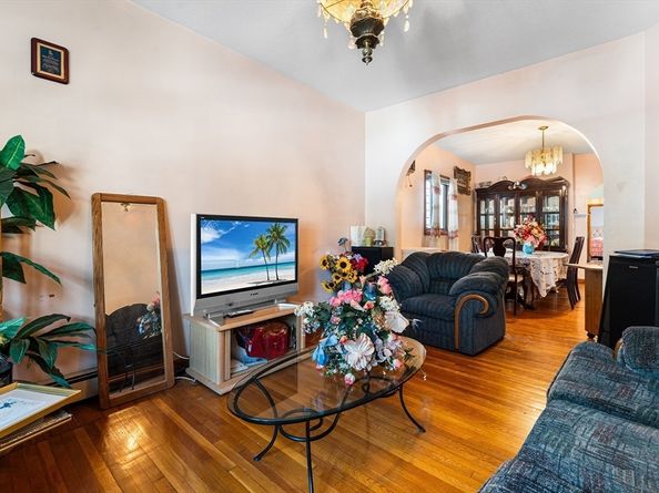 32 Rush St, Somerville MA 02145